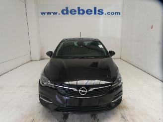 Damaged car Opel Astra K 2021/12