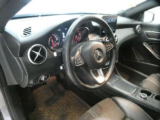 Mercedes 200-serie 200 D picture 20