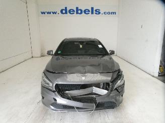 skadebil auto Mercedes 200-serie 200 D 2017/10