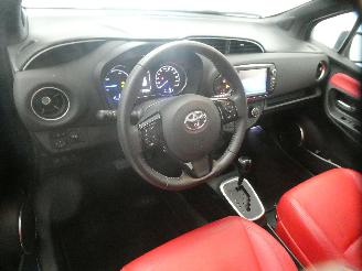 Toyota Yaris LOUNGE picture 15