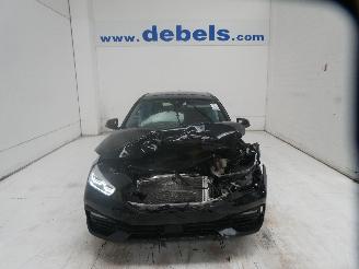Vaurioauto  passenger cars BMW 1-serie I 2021/6