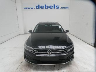 Vaurioauto  passenger cars Volkswagen Passat GTE 2020/2