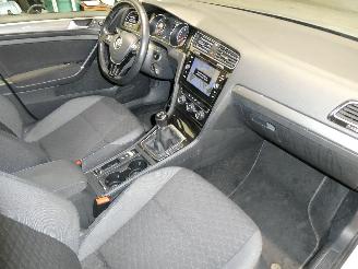 Volkswagen Golf 1.6D VARIANT COMFORT picture 19