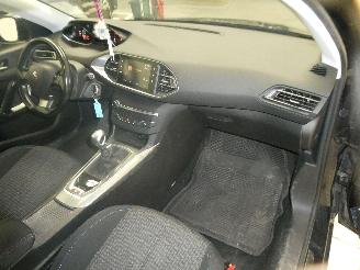 Peugeot 308 II STYLE picture 13