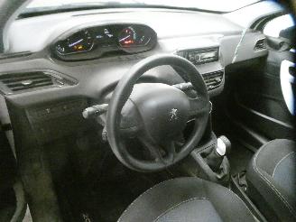 Peugeot 208 LIKE picture 22