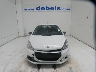 damaged passenger cars Peugeot 208 LIKE 2019/11