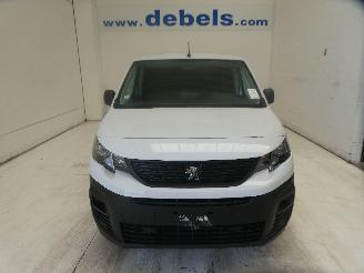 damaged passenger cars Peugeot Partner 1.5D 2023/9