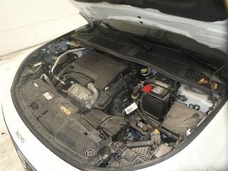Peugeot 308 III ALLURE picture 24