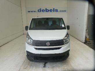 krockskadad bil bedrijf Fiat Talento 2.0D 2020/12