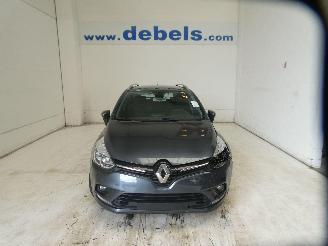 damaged passenger cars Renault Clio IV GRANDTOUR CO 2020/2