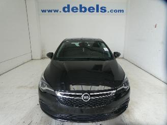 damaged passenger cars Opel Astra INNOVATION 2019/10