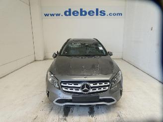 skadebil auto Mercedes GLA 180 2019/4