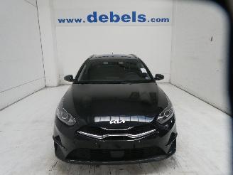 krockskadad bil auto Kia Ceed  2023/10