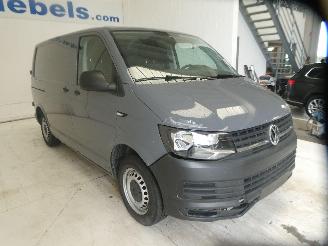 Volkswagen Transporter 2.0D picture 10