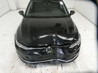 Volkswagen Golf ACTIVE picture 3