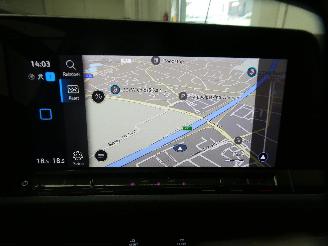 Volkswagen Golf ACTIVE picture 18