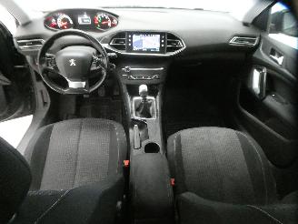 Peugeot 308 1.5D  II SW ACTIVE picture 18