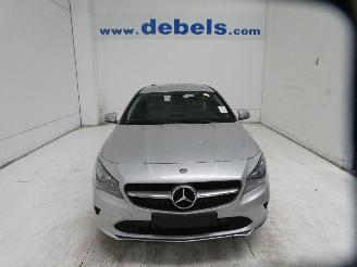 skadebil auto Mercedes Cla-klasse 180 D 2017/11