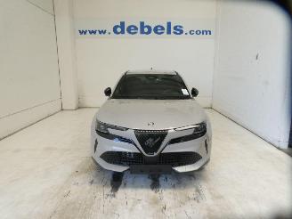 uszkodzony samochody osobowe Alfa Romeo Junior IBRIDA 2026/6
