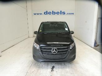 skadebil auto Mercedes Vito 8+1 TREKHAAK 2025/3