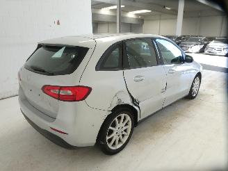 Mercedes B-klasse 180 D picture 9