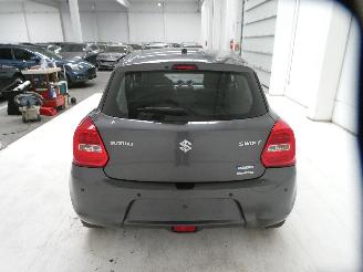 Suzuki Swift  picture 7