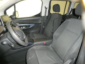 Peugeot Rifter ALLURE picture 17
