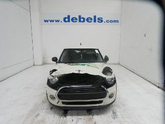 Damaged car Mini One 1.5D  D 2016/6