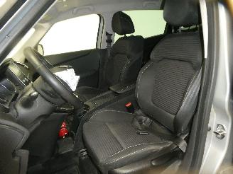 Renault Scenic TCE 140 EDC CORP picture 21
