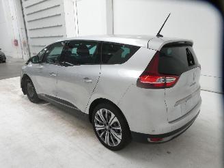 Renault Scenic TCE 140 EDC CORP picture 8