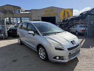 krockskadad bil auto Peugeot 5008 1.6 HDI 2010/5