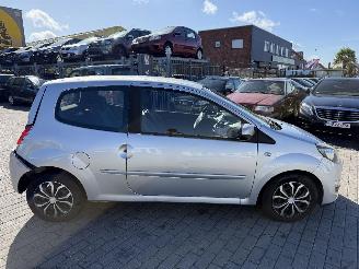 Renault Twingo 20TH ANNIVERS picture 2