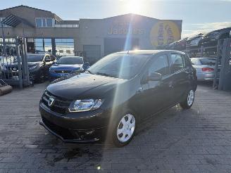 Vaurioauto  passenger cars Dacia Sandero AMBIANCE 2015/5