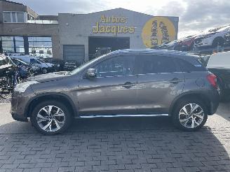 damaged passenger cars Citroën C4 AIRCROSS 2012/6