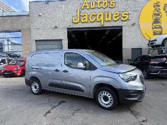krockskadad bil bedrijf Opel Combo CARGO EDITION 2020/2