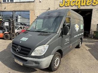 krockskadad bil bedrijf Mercedes Sprinter 319CDI MOTOR OUT 2013/7