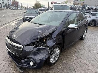 Peugeot 208 1.2I picture 4