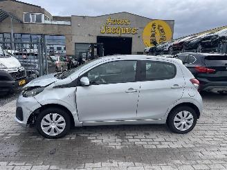 krockskadad bil auto Peugeot 108 ACTIVE 2019/2