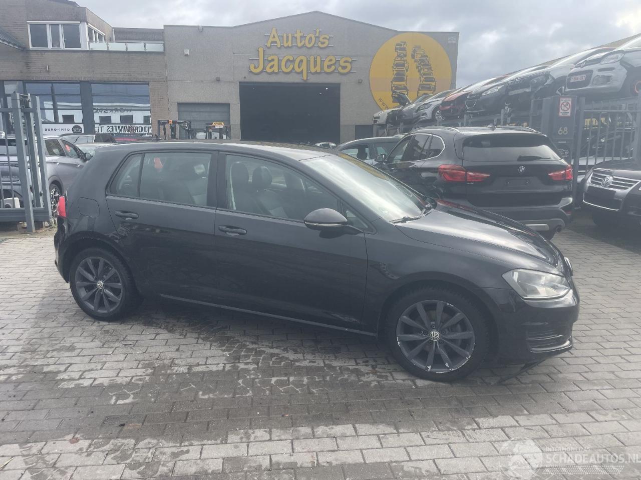 Volkswagen Golf TRENDLINE