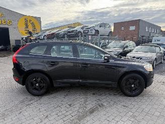 Volvo Xc-60 MOMENTUM picture 2