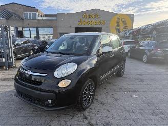 Schadeauto Fiat 500L LOUNGE 0.9 T TWINAIR 2014/8