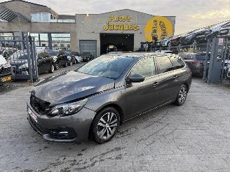 skadebil auto Peugeot 308 II SW ALLURE 2019/2
