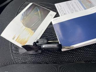 Peugeot 208 1.2I picture 13