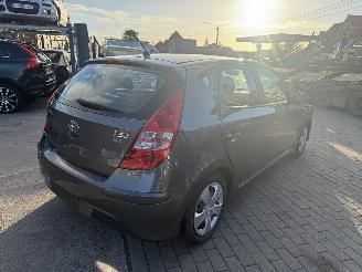 Hyundai I-30 1.4I COMFORT picture 10