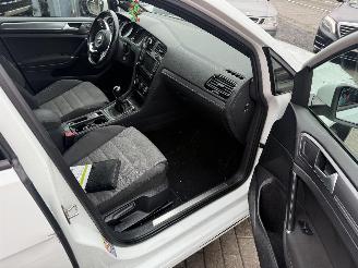 Volkswagen Golf 1.6 TDI R-LINE picture 20
