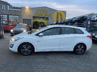 Coche accidentado Hyundai I-30 1.4 CRDI COMBI 2014/2