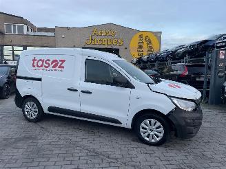 škoda dodávky Renault Express CONFORT 2023/9