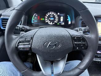 Hyundai Ioniq PLUG IN - HYBRID picture 25