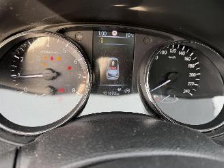 Nissan Qashqai 1.2I picture 18