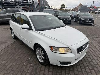 krockskadad bil auto Volvo V-50 1.6D 2010/5